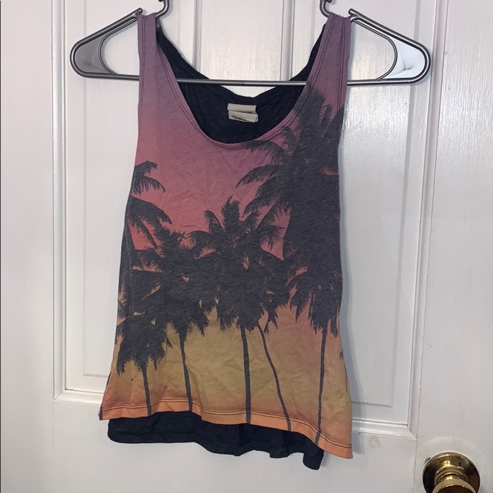 SUNSET ON THE BEACH VS PINK TANK TOP